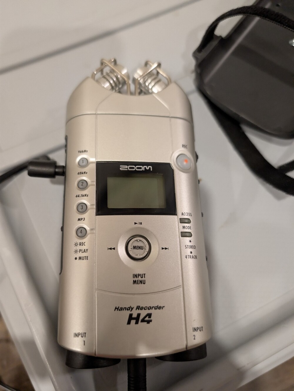 Zoom H4 Handy Recorder in Silver